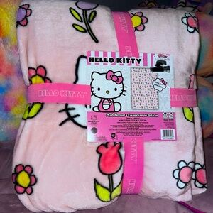 Hello Kitty spring blanket.
